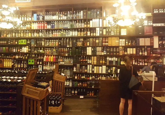 West Street Wine & Spirits 7