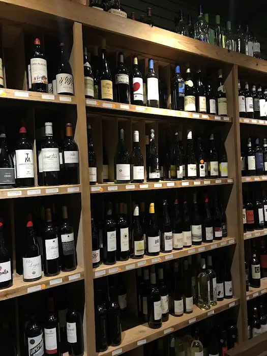 Montague Wine & Spirits 8