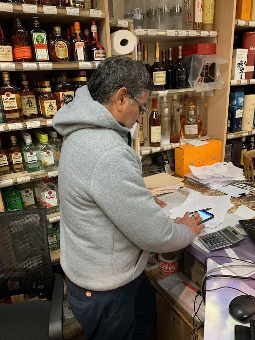 Thompson Wine & Spirits 6
