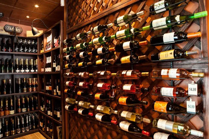 La Vid Wine and Spirits 8