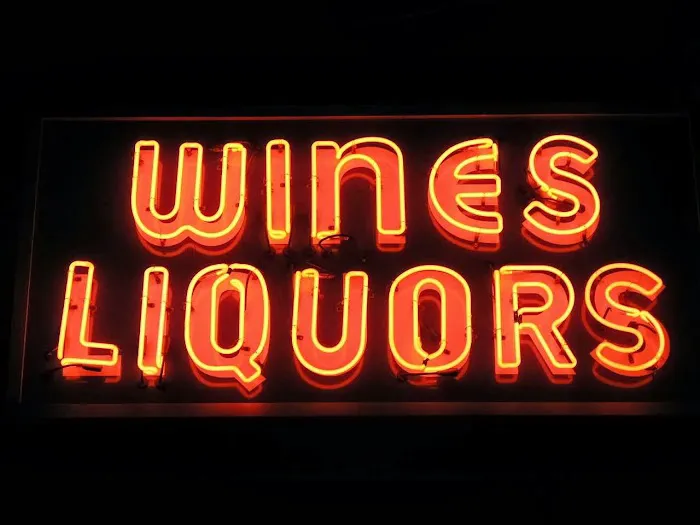 Waverly Wines & Spirits 6