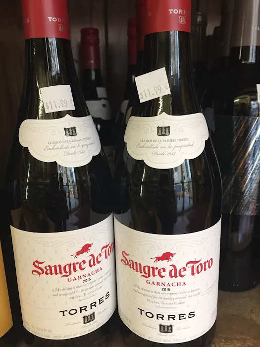 Casa Oliveira Wines & Liquors 1
