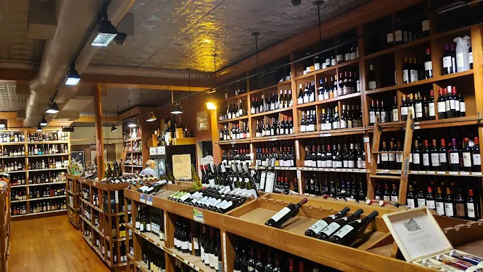 Heights Chateau Fine Wines & Spirits 2