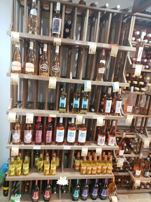 G & I Wine & Spirits 6