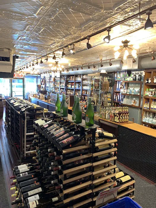 Granada Wines and Spirits 8