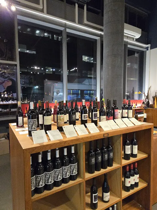 Wright & Goebel Wine & Spirits 3