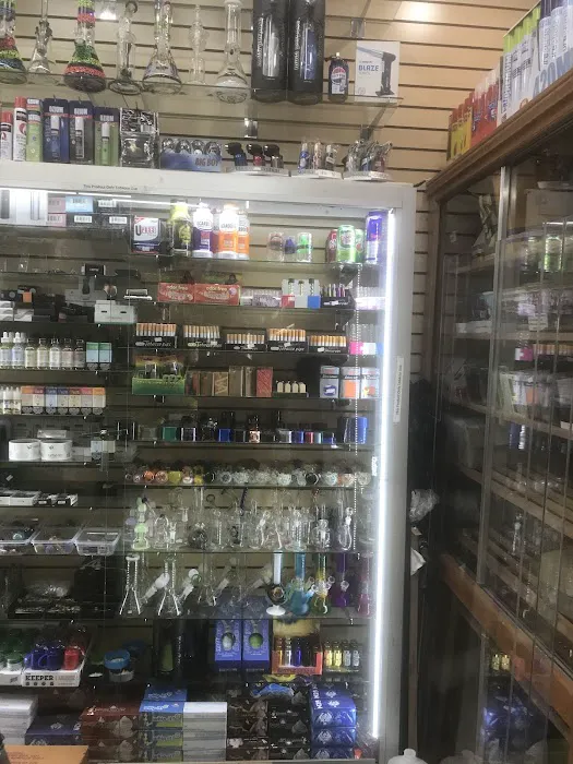 VILLAGE Craft Beer & Smoke 1