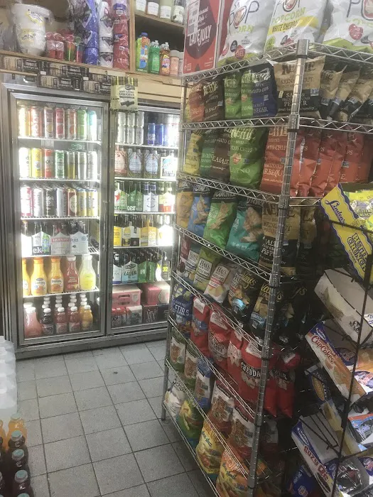 VILLAGE Craft Beer & Smoke 3