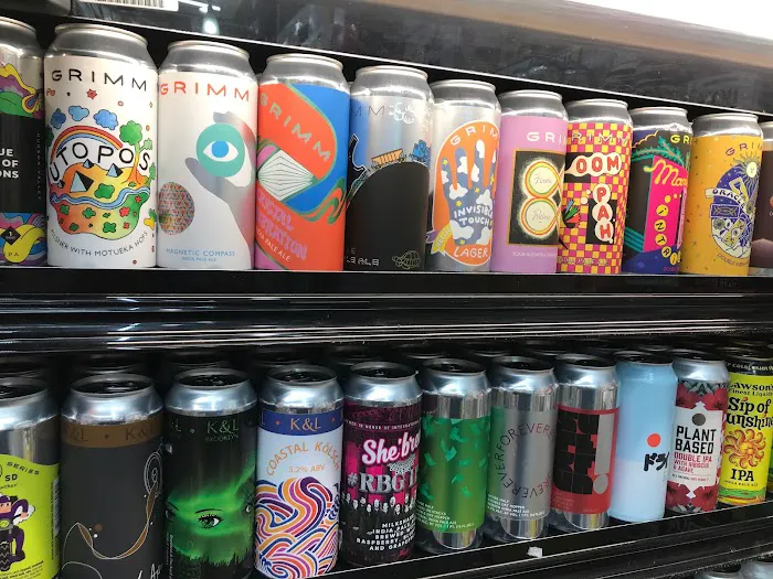 VILLAGE Craft Beer & Smoke 8
