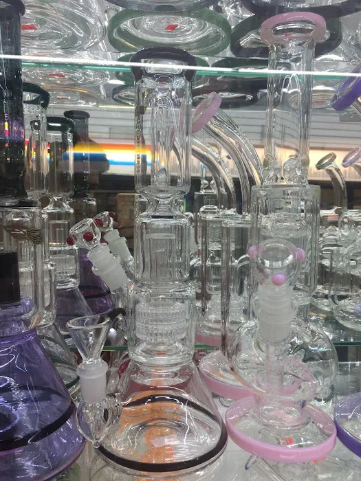 Zee Smoke & Convenience inc 6