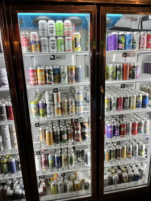 Craft+Carry at DeKalb Market Hall 4