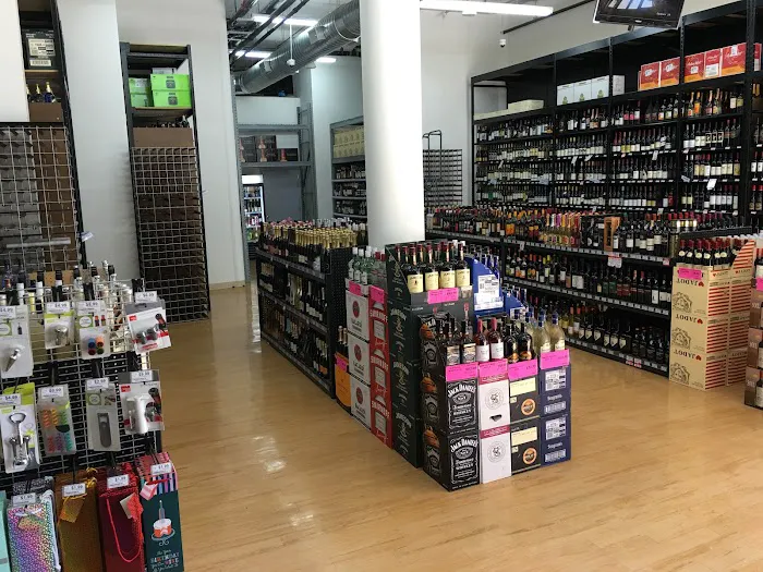 The Liquor Store.com 3