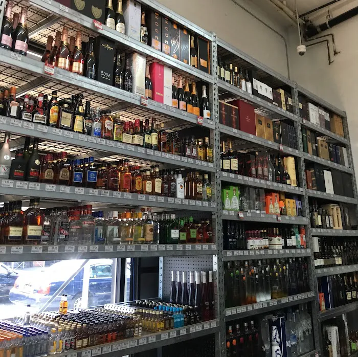 The Liquor Store.com 8