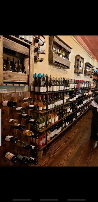 Vino Bueno & Liqueur 2