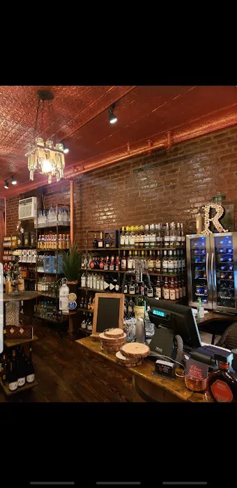 Vino Bueno & Liqueur 1