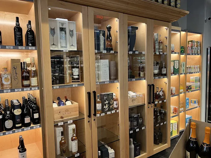 Morton Williams Wine & Spirits 6