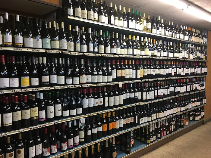Stuyvesant Square Liquors 8