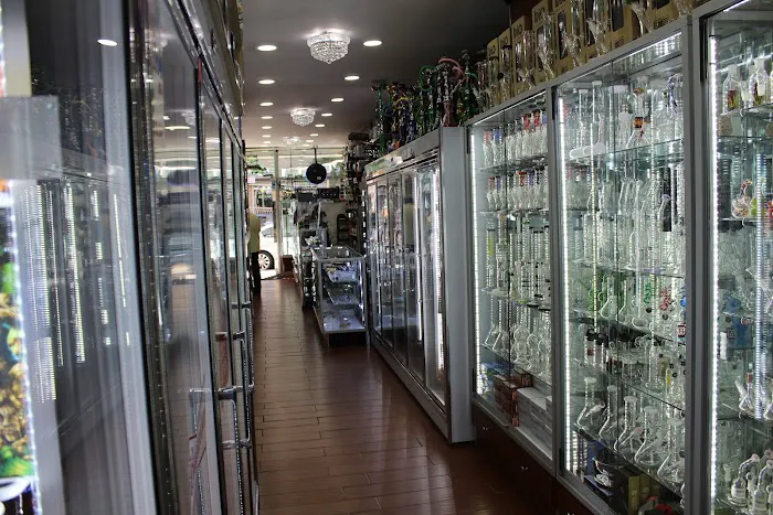 Ave B Beer & Cigars 6