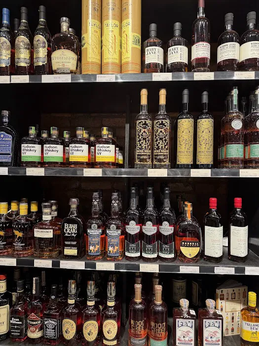 Sip Wine & Spirits 6