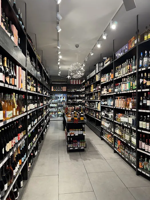 Sip Wine & Spirits 9