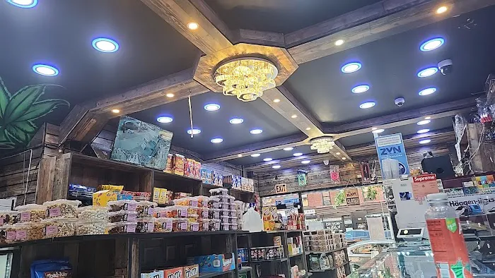 Smoke shop and beer 0