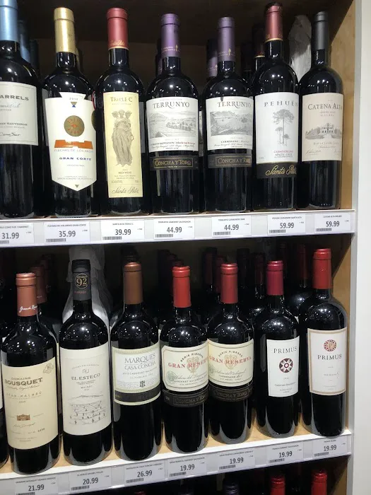 De Lauren Wines & Liquors 2