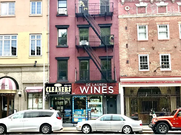 De Lauren Wines & Liquors 3