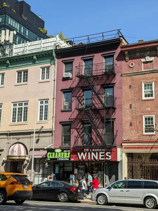 De Lauren Wines & Liquors 0