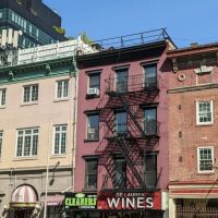 De Lauren Wines & Liquors