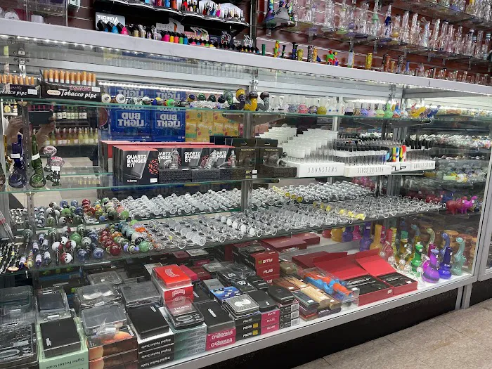 Future village farm smoke , Beer And convenience store 9