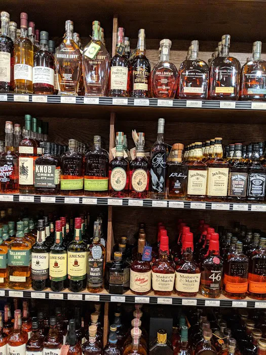 The Manhattan Wine Shop 4