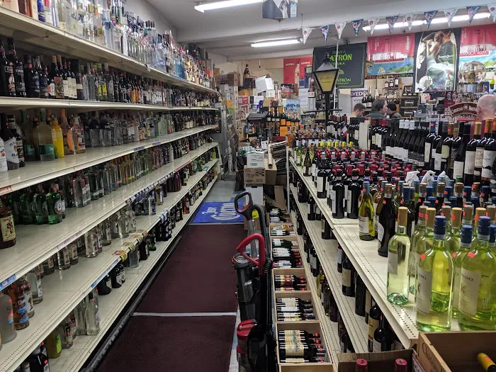 Love Liquors & Wines 3