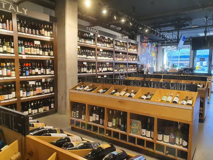 Franklin Wines & Spirits 3