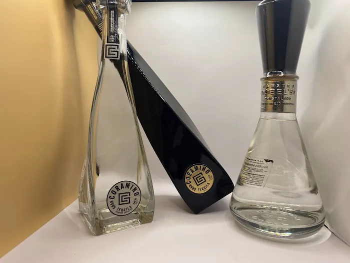 AKC Wine & Liquor 6