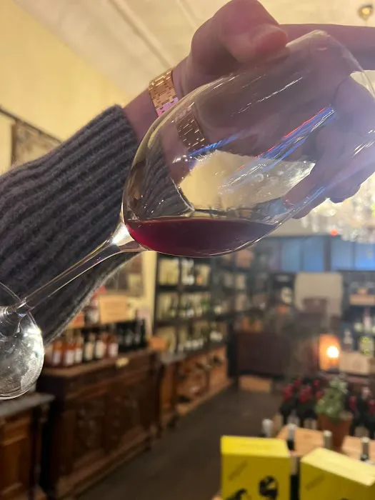 D.O.C. Wine Shop 5