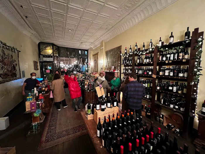 D.O.C. Wine Shop 8