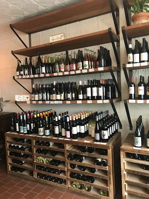 Bibber & Bell Wine and Spirits 5