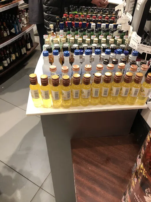 Central Cellars Wine & Spirits in Grand Central Terminal 1