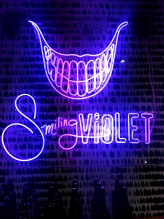 Smiling Violet Wine Merchants 3