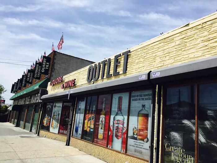 Liquors & Wine Outlet 0