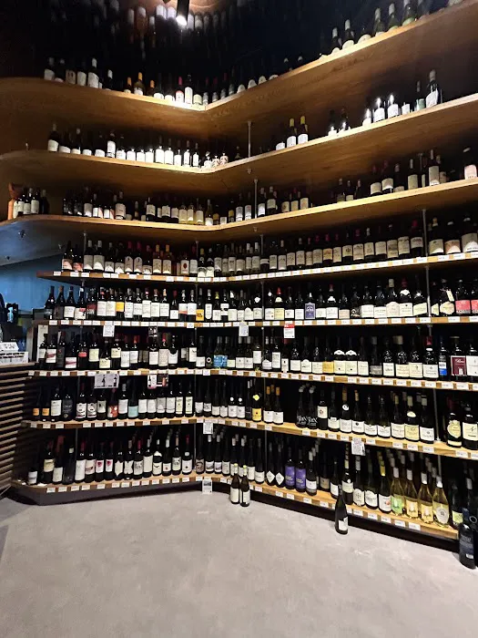 Central Wine & Liquor Store 4