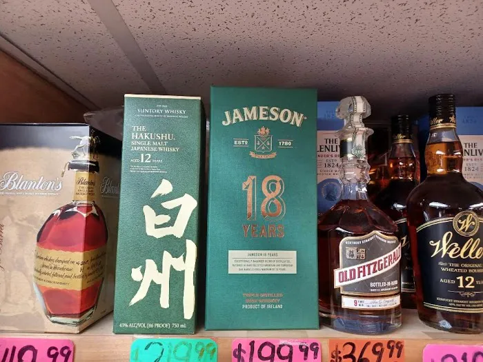 Forest Liquors House 4