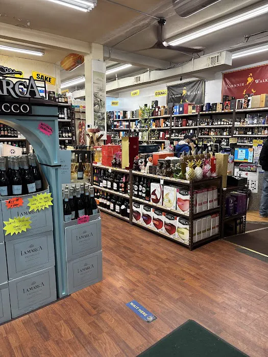 Neck Road Wine & Liquor 0