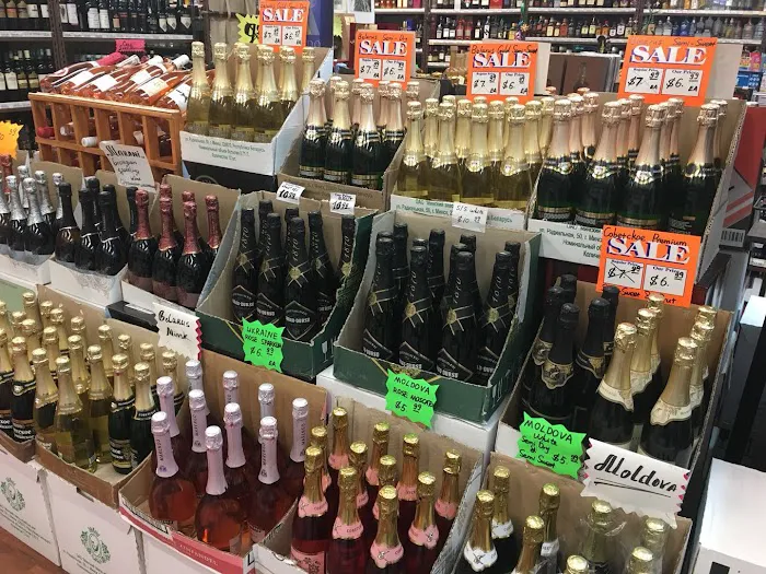 Neck Road Wine & Liquor 8