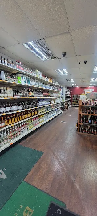 Junior's Liquors 2