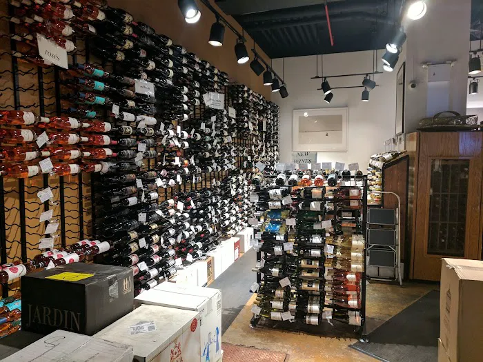 Blue Streak Wines & Spirits 3