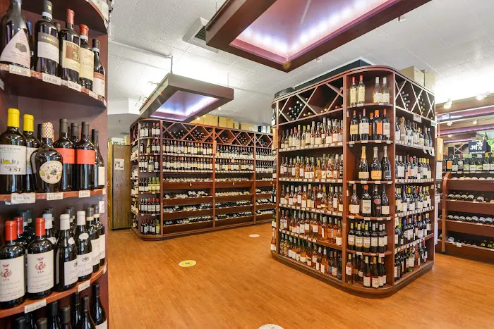 Beacon Wines & Spirits 5