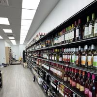 Y&K LIQUOR STORE