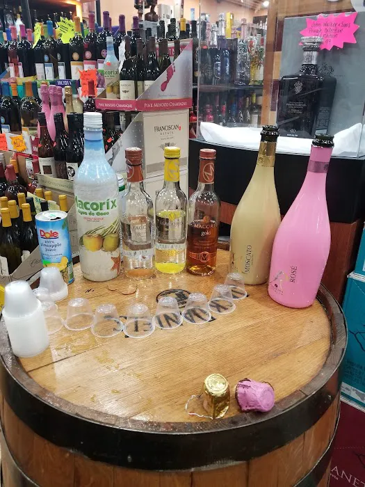 5th ave wine & liquors 0