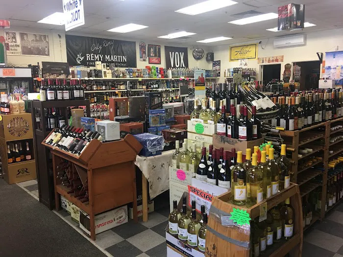Garden bay wine & spirits 4